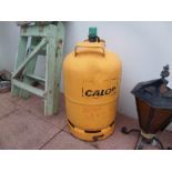 NEAR FULL YELLOW CALOR GAS