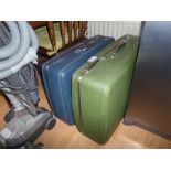 2X OLD SUITCASES