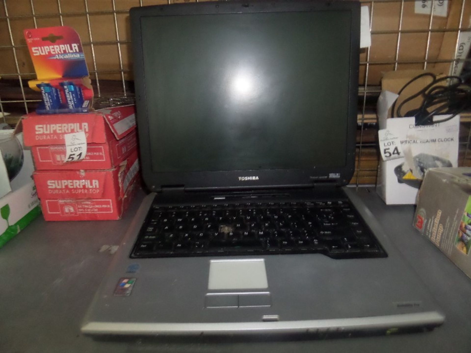 TOSHIBA LAPTOP WITH CHARGER (WORKING)