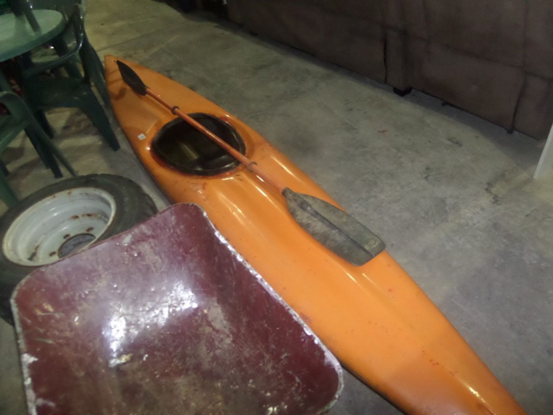 ORANGE CANOE AND PADDLE 14FT