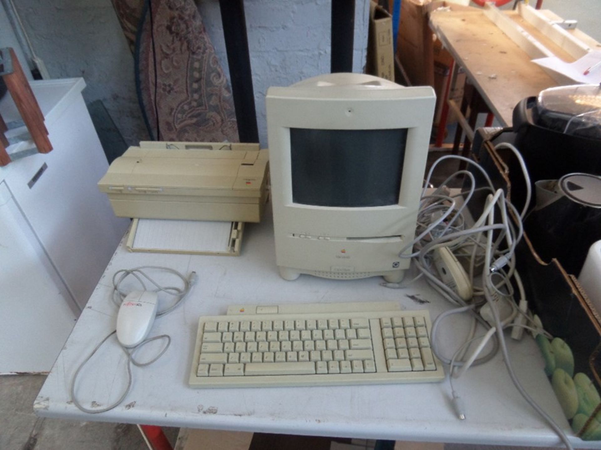 VINTAGE MACINTOSH COMPUTER, KEYBOARD AND PRINTER