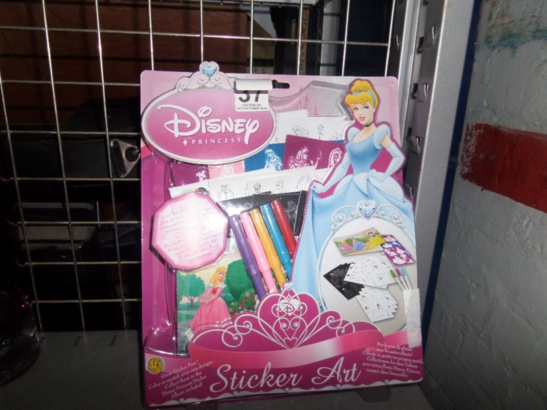 DISNEY PRINCESS COLOUR IN SET NEW