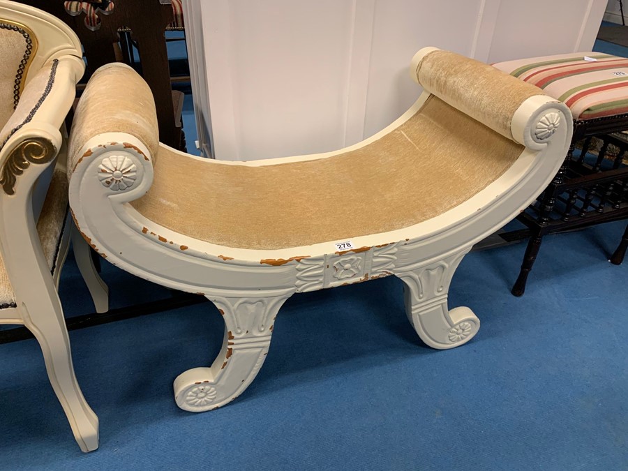 CREAM UPHOLSTERED BEDROOM BENCH