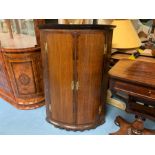 EDWARDIAN 2 DOOR BARREL FRONTED CORNER CABINET