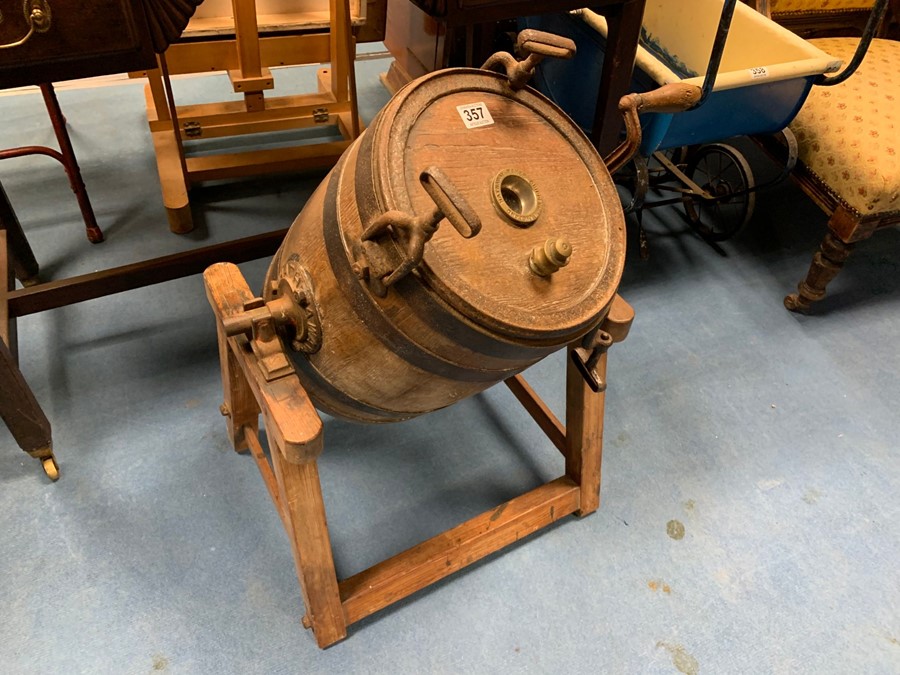 SMALL BUTTER CHURN