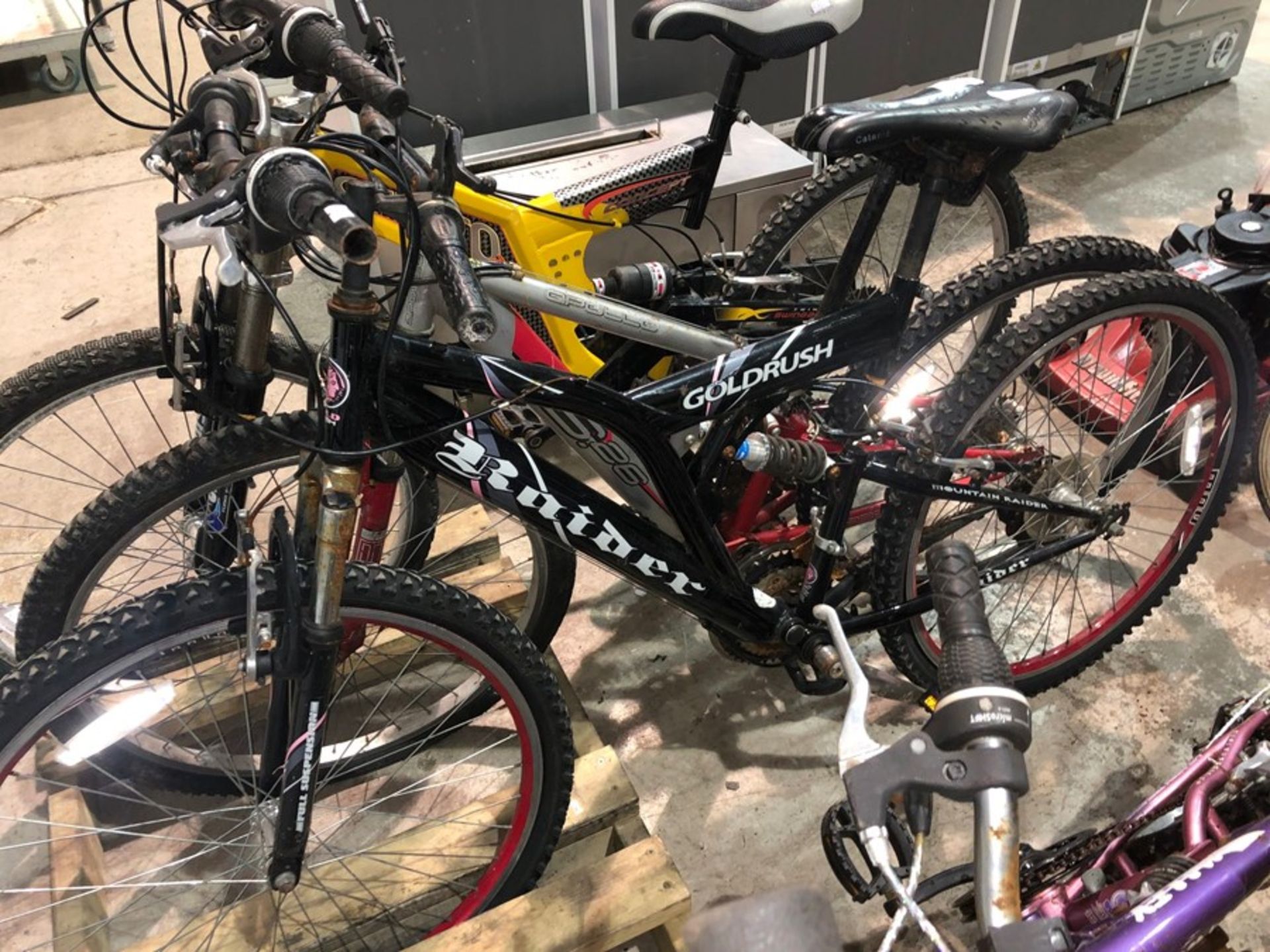 BLACK GENTS MOUNTAIN BIKE