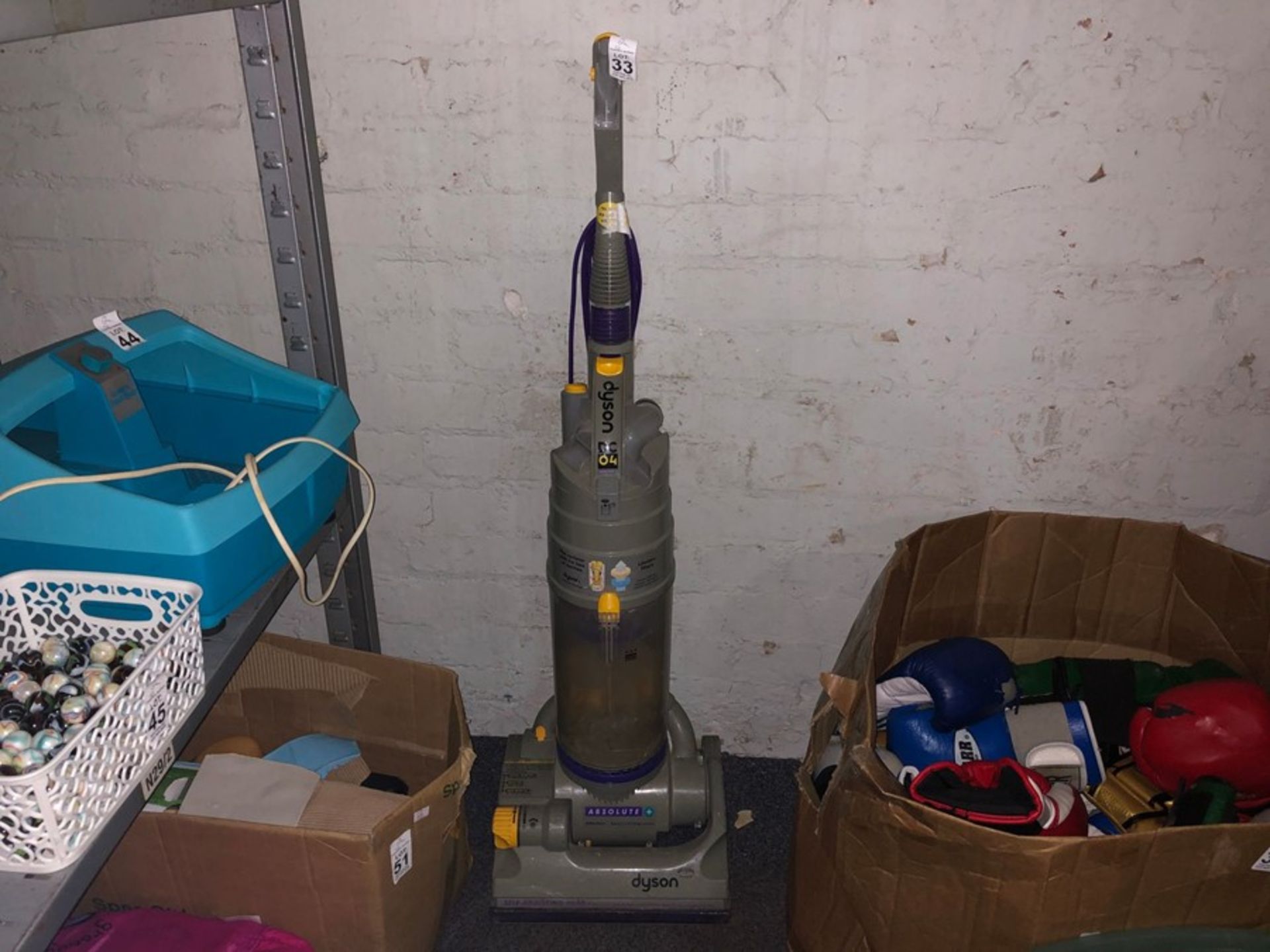 DYSON UPRIGHT VAC (WORKING)