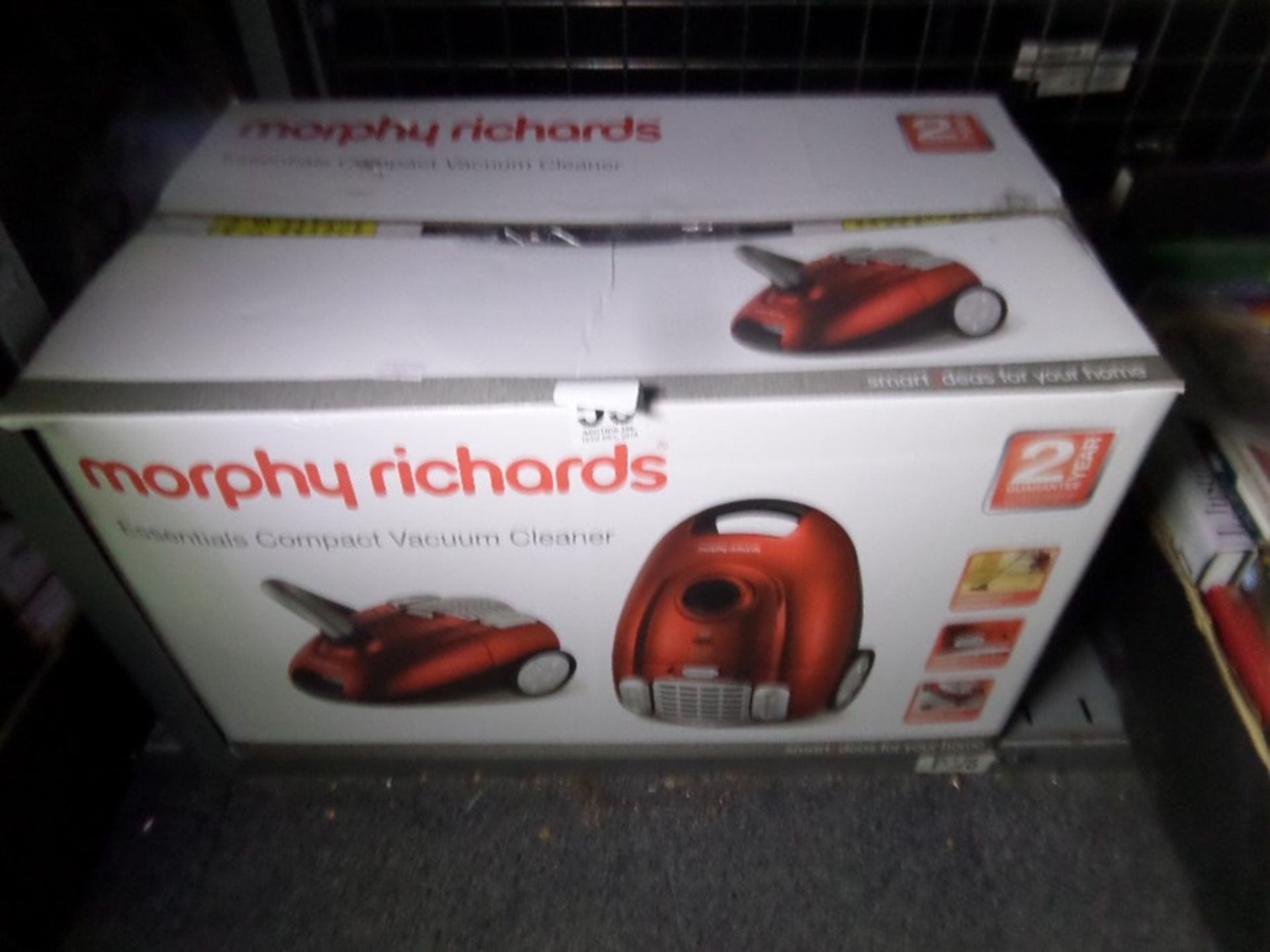 MORPHY RICHARDS VACUUM CLEANER