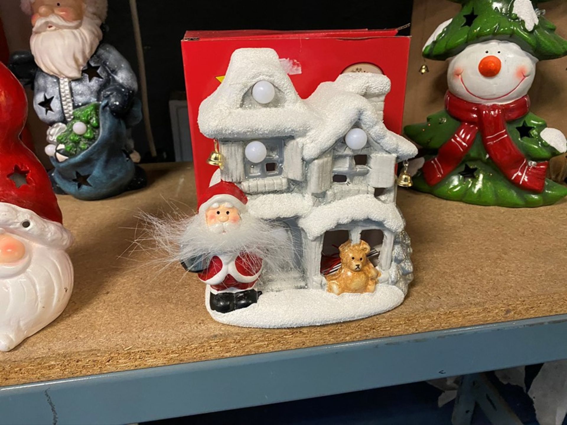 LIGHT UP SANTA'S HOUSE ORNAMENT (NEW AND BOXED)