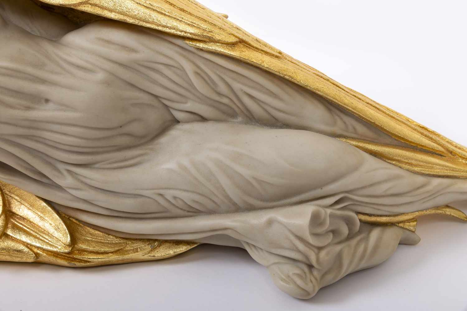 Fuchs, ErnstSleeping Angel, 2015polymeric art casting, partly gold-platedsigned and numbered: 22/ - Image 5 of 7