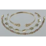 9ct two colour gold bar bracelet, 18cm long, weight 5.3g. 9ct fancy link bracelet, 19cm long, weight