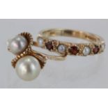 9ct yellow gold pearl and garnet half eternity style ring, size O, weight 2.9g. 10ct yellow gold