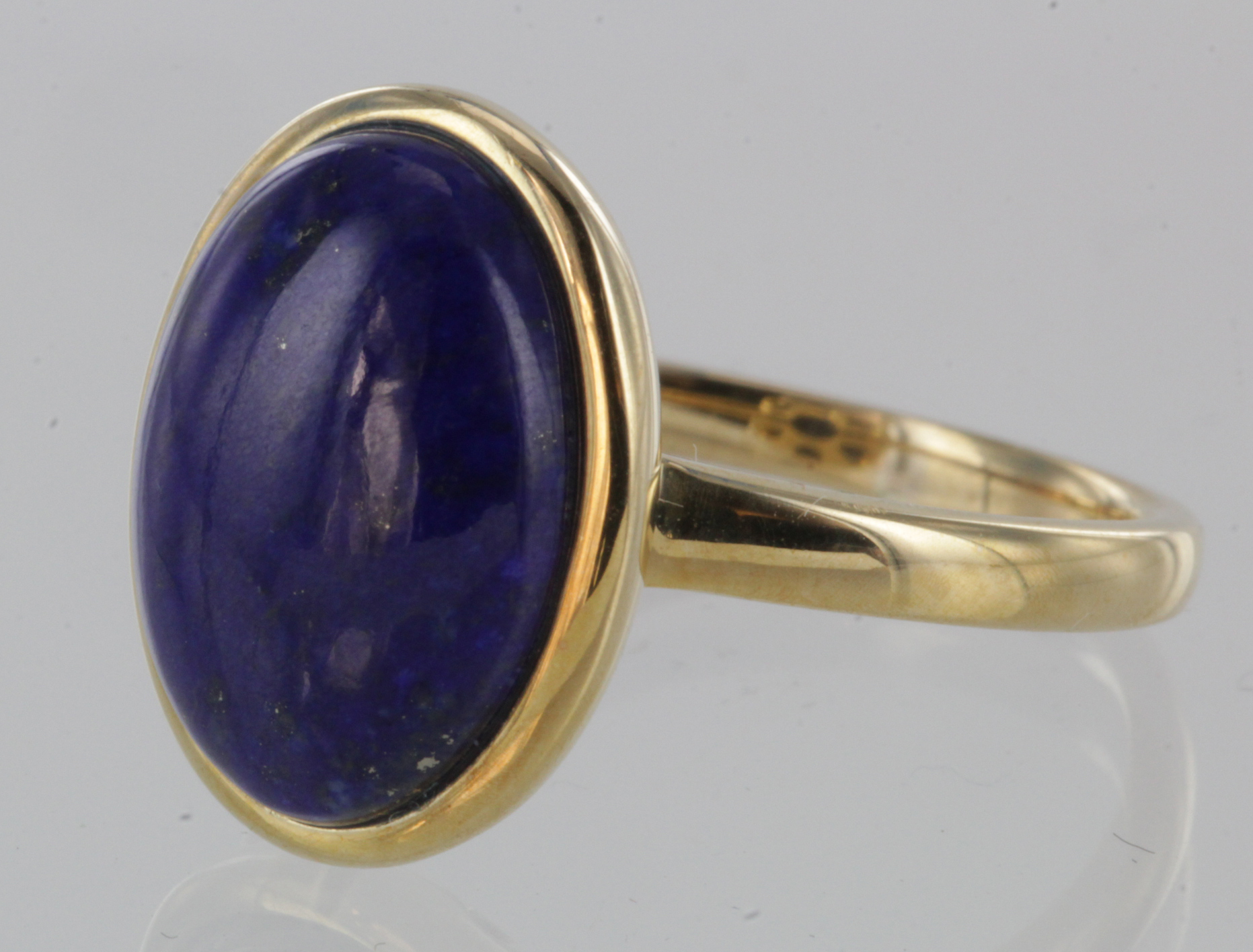 9ct Gold Lapis Lazuli Cabochon style Ring size L weight 3.9g