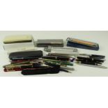 Pens. A collection of approximately forty fountain pens, ballpoint pens etc., makers include