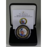 Queen Elizabeth II Birthday Commemorative medallion struck in 9ct gold with a weight of 15.56g to