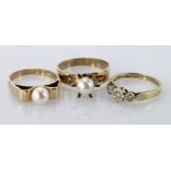 Lot of 9ct Diamond and Pearl set Rings weight 8.1g