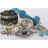 Quantity of assorted silver, silver jewellery and costume jewellery.