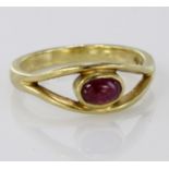 18ct Gold Ruby set Ring size O weight 4.5g