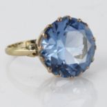 18ct Gold large Blue topaz set Ring size P weight 5.7g