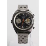 Heuer Carrera stainless steel cased gents chronograph automatic wristwatch circa early 1970s. On a