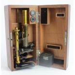 Ernst Leitz Wetzlar microscope (no. 62548), in original fitted case