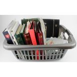 GB - plastic basket full of a mixed accumulation in several stockbooks/albums. Victoria to Modern,