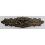 German Nazi Close Combat Clasp in bronze, maker marked 'FLL'.