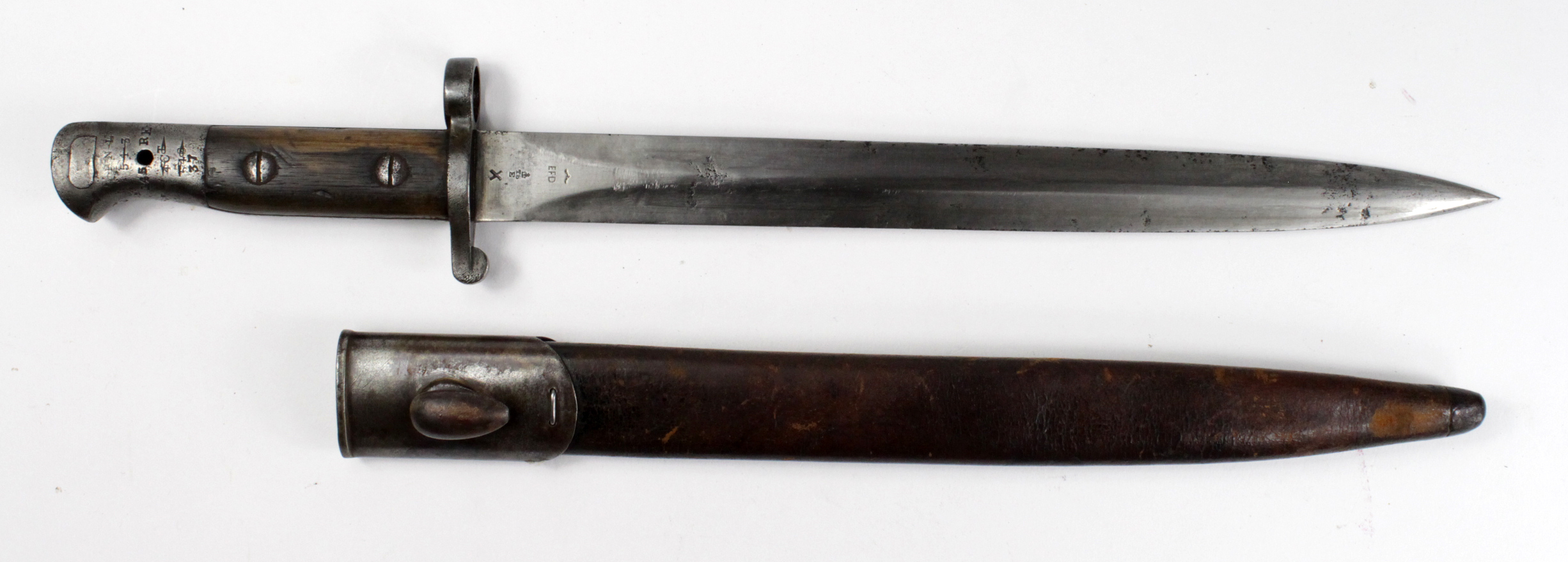 Bayonet: Pattern 1903 bayonet for the SMLE Rifle. Blade 12". Ricasso marked '1903' & '8.06' (