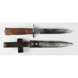 German WW1 Trench fighting dagger with Imperial Crown & Solingen maker marked blade