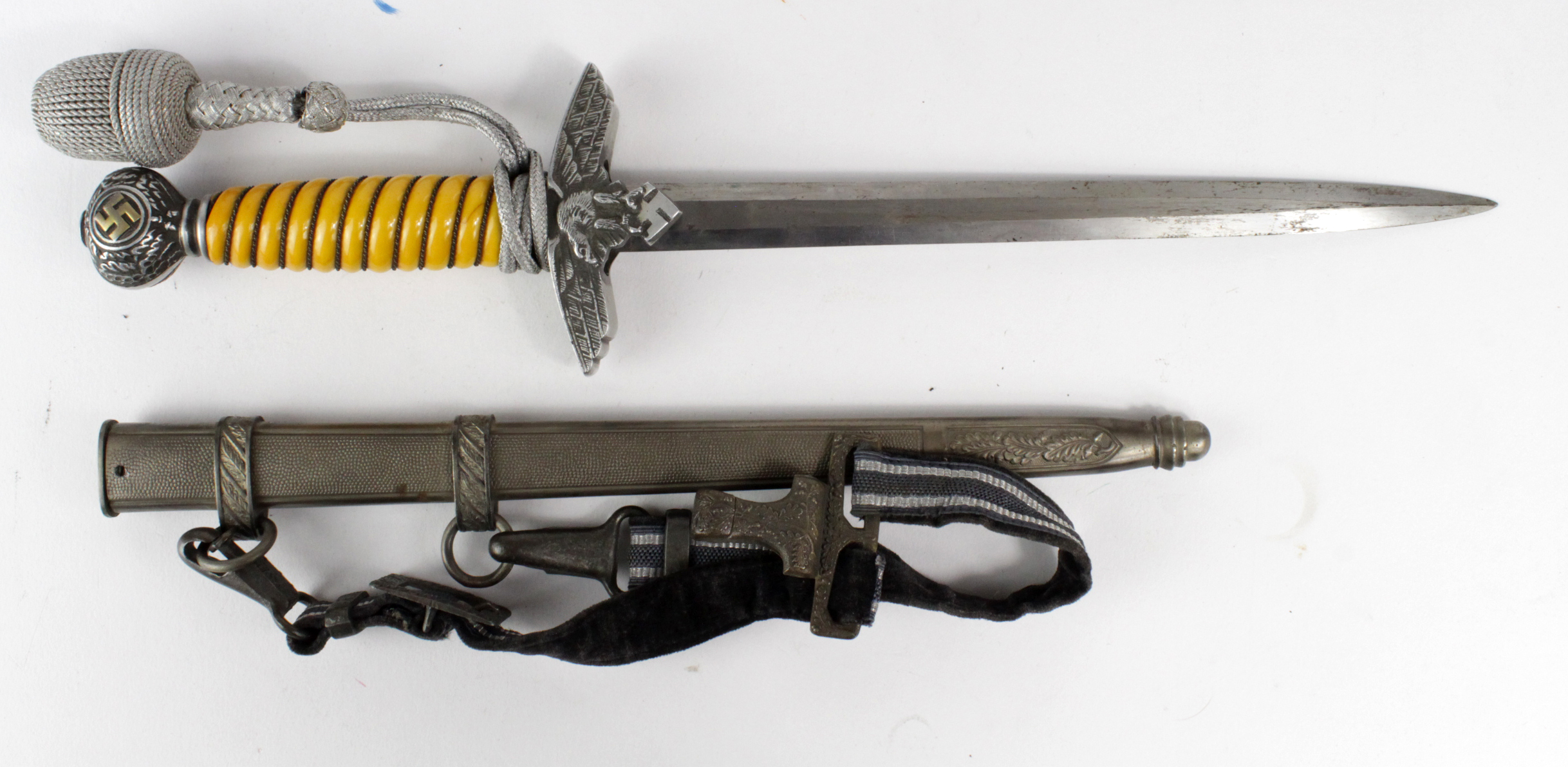 German 2nd Pattern Luftwaffe Dagger, with scabbard, hangers and silver troddle. Blade maker