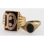 Two 9ct Gold Onyx set Rings weight 7.5g