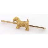 9ct gold bar brooch in the form of a Scottish Terrier. weight 2.9g