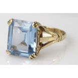 9ct Gold Blue Topaz Ring size L weight 3.6g