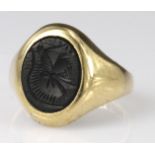 9ct yellow gold onyx set signet ring, finger size P, weight 4.3g