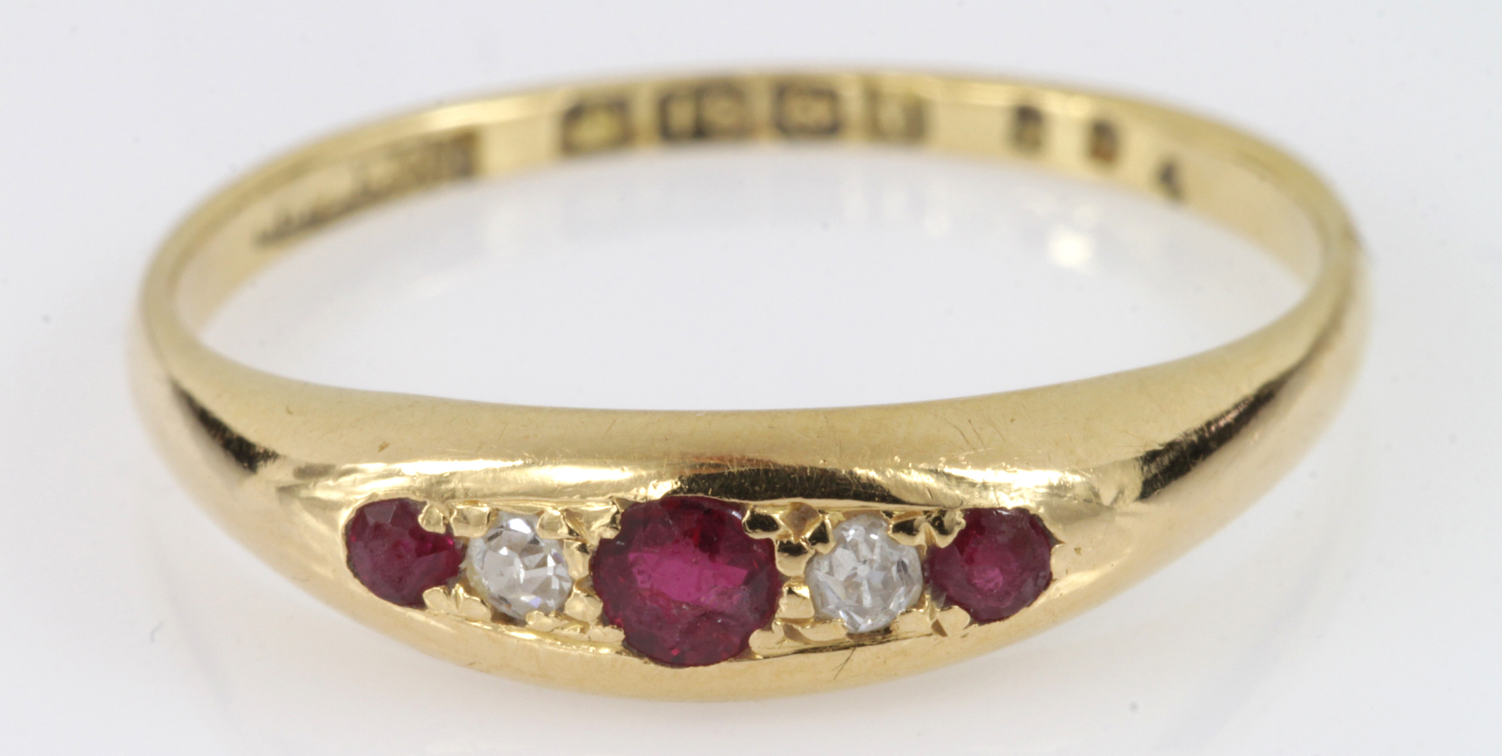 18ct Gold Ruby and Diamond Ring size R weight 3.0g