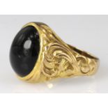 Large Gents 9ct Gold Onyx Ring size T weight 8.4g