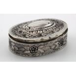 Victorian silver trinket/snuff box, hallmarked to base TH Birmingham, 1895. Weighs 1 oz approx.