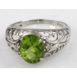 9ct White Gold Peridot Ring size R weight 3.5g