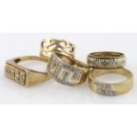 Five 9ct yellow gold band rings, weight 16.9g