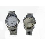 Two gents Seiko wristwatches. A 17 jewels automatic along with a "Solar" 100M.