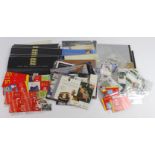 GB - bag of various material inc UM sets, Booklets, definitives, etc. FV approx £160, plus a few