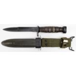American M8 Bayonet / Fighting knife with wooden grip, scabbard M8A1 marked