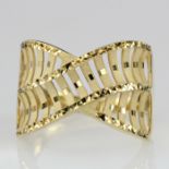 9ct Gold Bow style Ring size U weight 3.6g