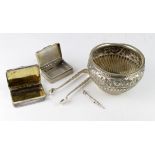 Mixed silver. Five pieces of silver, comprising two snuff / pill boxes (one damaged), sugar tongs,