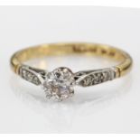18ct Gold/Plat. Diamond Ring approx 0.50ct weight with Diamond chip shoulders size M weight 2.4g