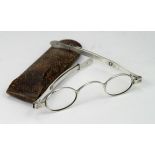 Spectacles. A pair of fine quality Georgian silver spectacles, hallmarked 'T.M, Birmingham 1829',