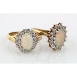 Lot of 9ct Gold Opal set Rings (2) weight 6.0g