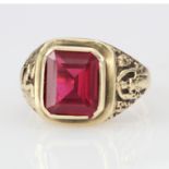 9ct Gold Gents synthetic Ruby Ring size U weight 7.6g