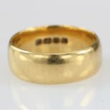 18ct yellow gold wedding band, finger size R weight 9.4g