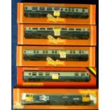 Hornby R.307 BR Class 47 County of Norfolk Diesel, with BR Inter-City Coaches R.418, R.426, R.420,